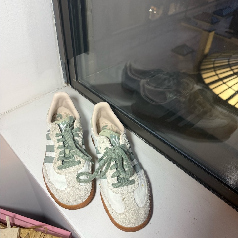 Adidas Samba OG Sneakers White with Sage Green Stripes – Minimal Wear